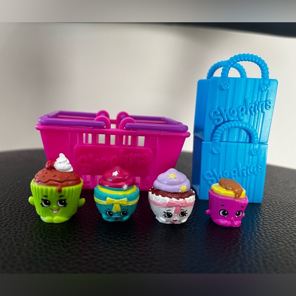 Shopkins Cupcakes Bundle #2 - Picture 1 of 1